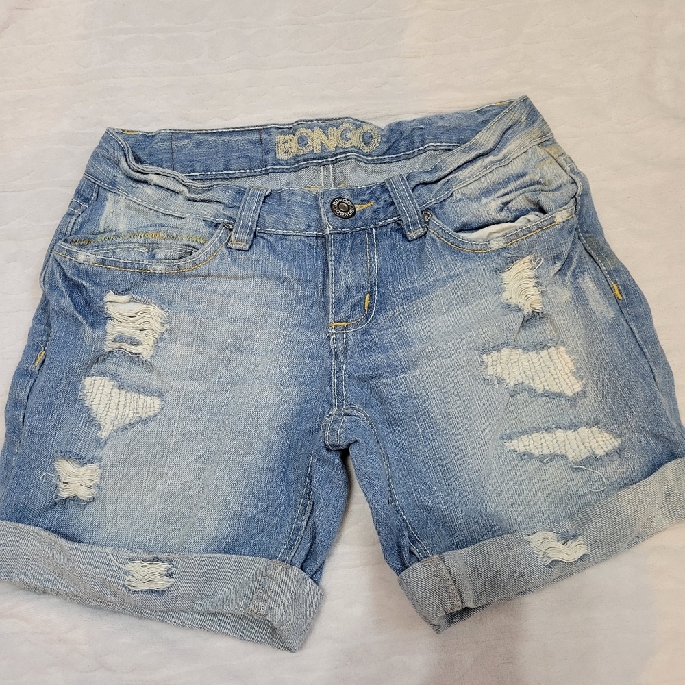Bongo Early 2000s Y2k Blue Light Wash Casual Everyday Distressed Folded Shorts 5